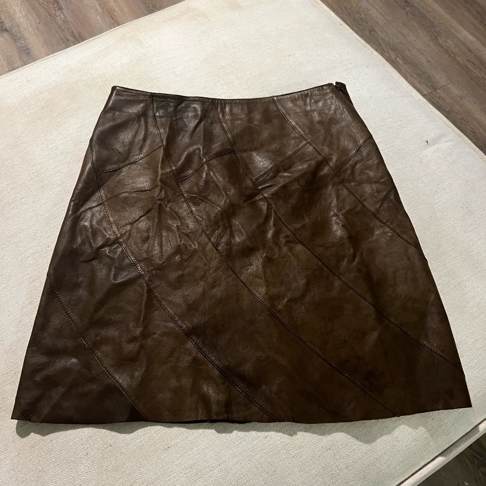 Stylish Textured Brown Leather Elie Tahari Skirt